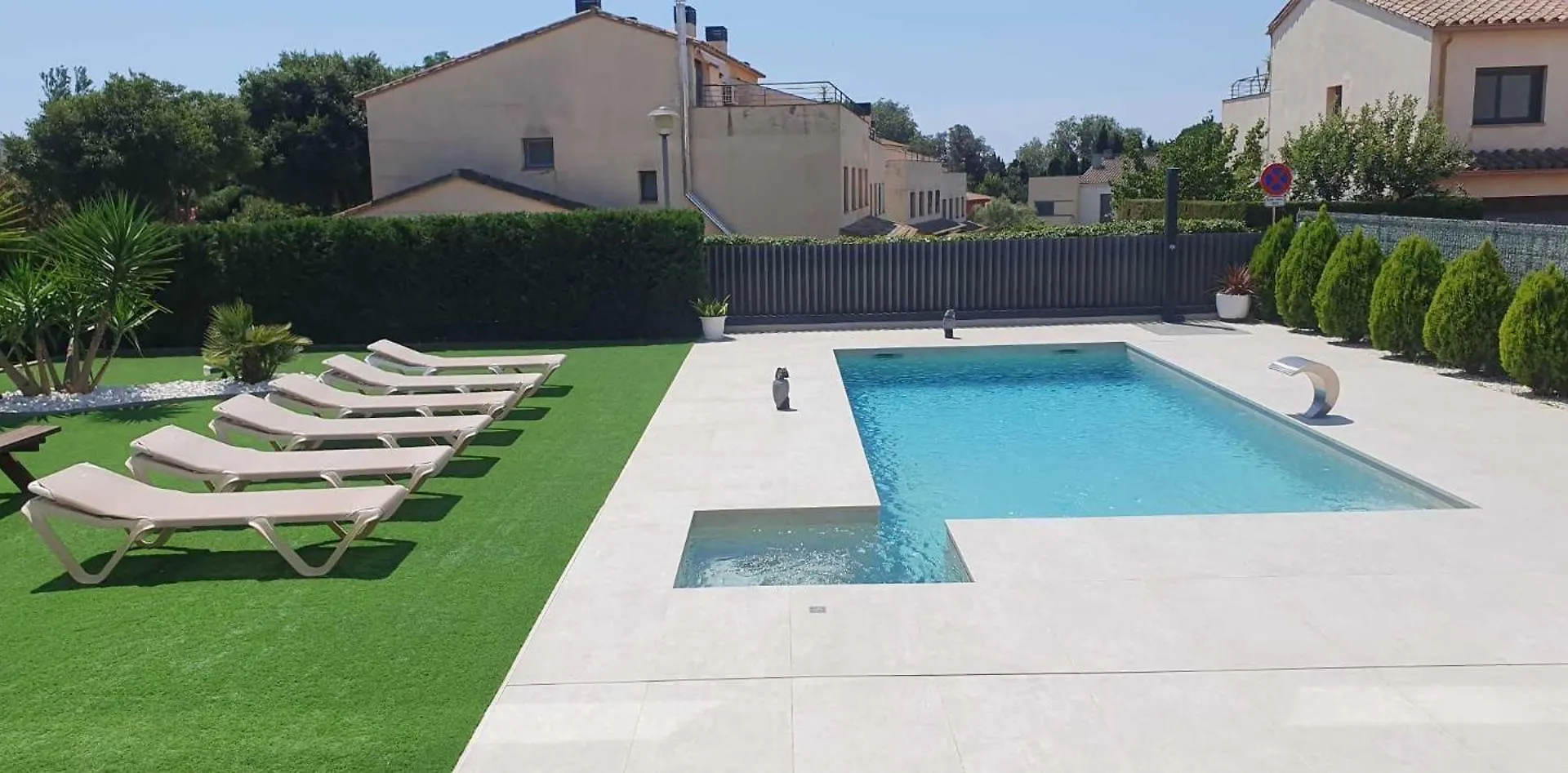 Costa Brava Suites 