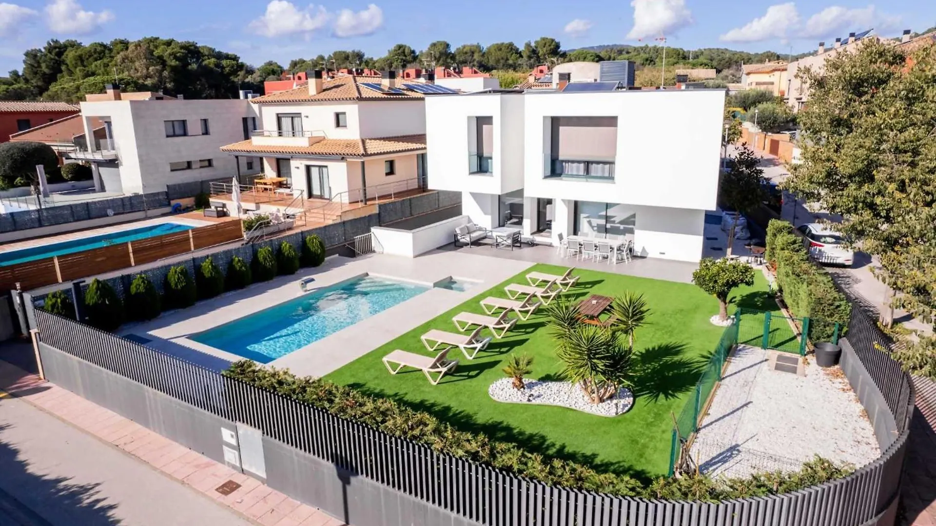 Costa Brava Suites 